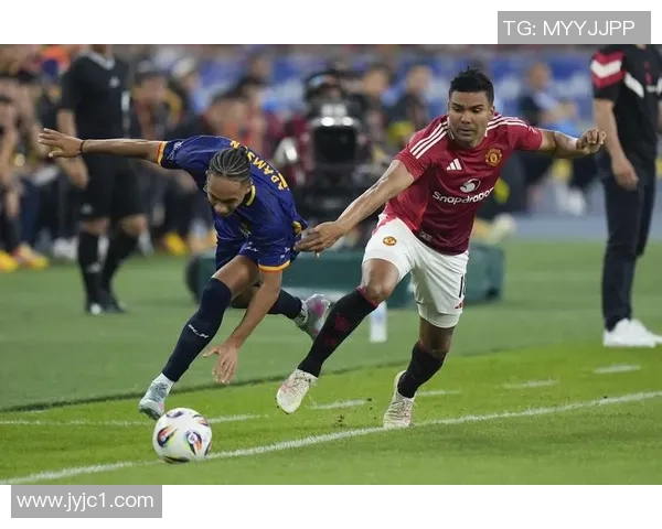 足球6号球星跳舞瞬间引热议全场掌声雷动展现别样风采 足球6号球星跳舞瞬间引热议全场掌声雷动展现别样风采