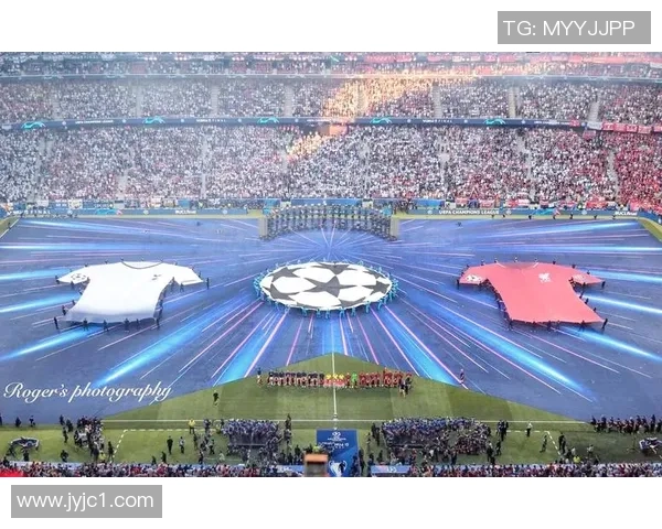 足球与音乐激情碰撞 球场上的歌声与脚步共舞 足球与音乐激情碰撞 球场上的歌声与脚步共舞